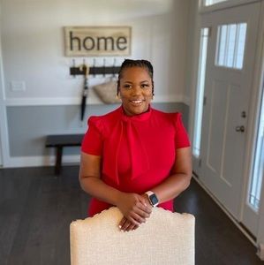 Meet your Posher, Keri